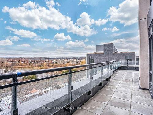 310-405 Dundas St W, Oakville, ON - Outdoor With View