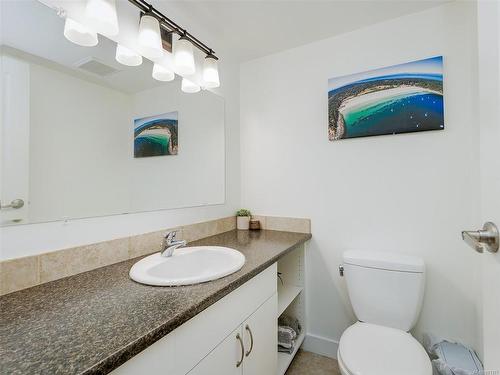 305-1545 Pandora Ave, Victoria, BC - Indoor Photo Showing Bathroom