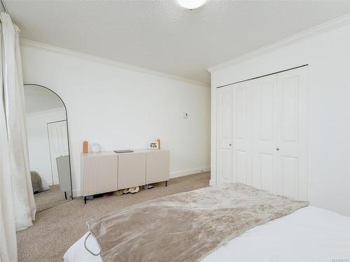 305-1545 Pandora Ave, Victoria, BC - Indoor