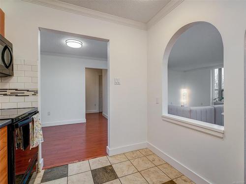 305-1545 Pandora Ave, Victoria, BC - Indoor