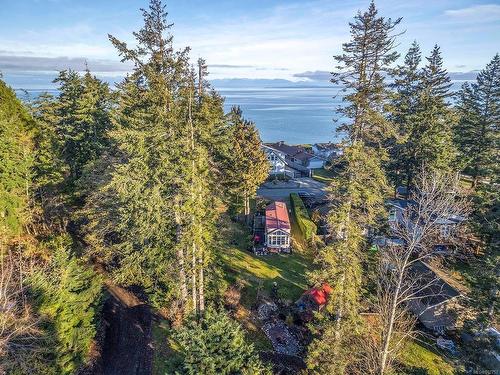 1811 Astra Rd, Comox, BC 