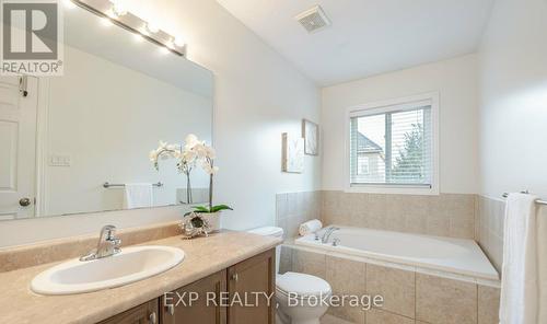 2461 Grand Oak Trail, Oakville, ON - Indoor Photo Showing Bathroom