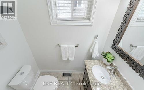 2461 Grand Oak Trail, Oakville, ON - Indoor Photo Showing Bathroom