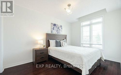 2461 Grand Oak Trail, Oakville, ON - Indoor Photo Showing Bedroom