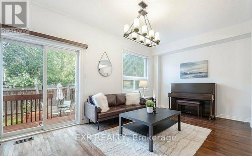 2461 Grand Oak Trail, Oakville, ON - Indoor Photo Showing Living Room