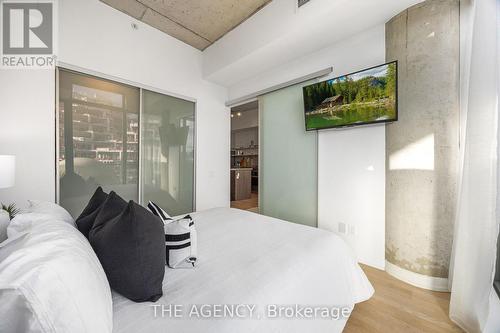 1011 - 560 King Street W, Toronto, ON - Indoor Photo Showing Bedroom