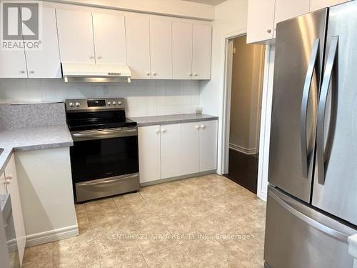 18 Norwin Street, Toronto, ON - Indoor Photo Showing Kitchen