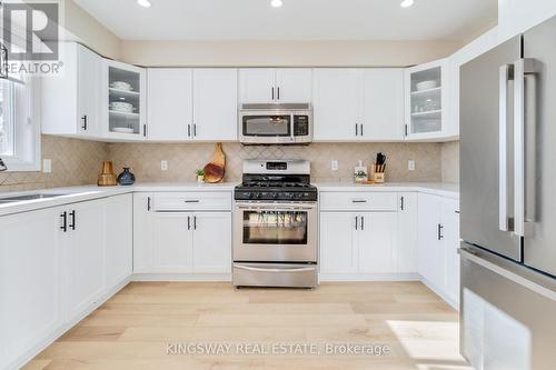 14 Pike Creek Drive, Haldimand, ON - Indoor Photo Showing Kitchen