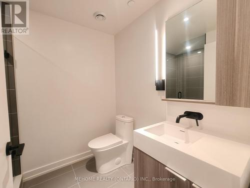 622 - 117 Broadway Avenue, Toronto, ON - Indoor Photo Showing Bathroom