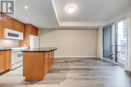 1201 - 85 Bloor Street E, Toronto, ON - Indoor Photo Showing Kitchen