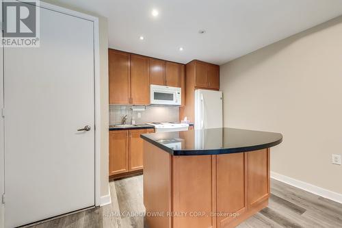 1201 - 85 Bloor Street E, Toronto, ON - Indoor Photo Showing Kitchen