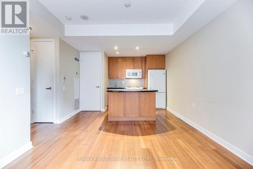 1201 - 85 Bloor Street E, Toronto, ON - Indoor Photo Showing Kitchen