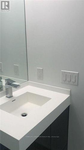 3505 - 251 Jarvis Street, Toronto, ON - Indoor Photo Showing Bathroom