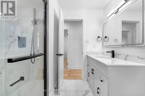 7523 Wrenwood Crescent, Mississauga, ON - Indoor Photo Showing Bathroom