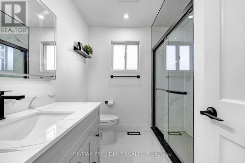 7523 Wrenwood Crescent, Mississauga, ON - Indoor Photo Showing Bathroom