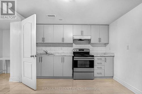 7523 Wrenwood Crescent, Mississauga, ON - Indoor Photo Showing Kitchen