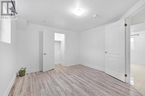 7523 Wrenwood Crescent, Mississauga, ON - Indoor Photo Showing Other Room