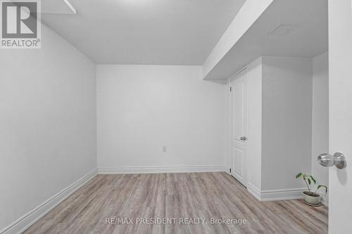 7523 Wrenwood Crescent, Mississauga, ON - Indoor Photo Showing Other Room