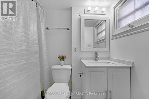 7523 Wrenwood Crescent, Mississauga, ON - Indoor Photo Showing Bathroom