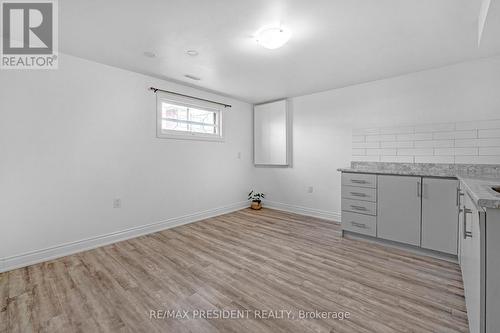 7523 Wrenwood Crescent, Mississauga, ON - Indoor Photo Showing Other Room