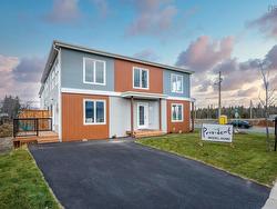 53 Berm Street  Herring Cove, NS B3R 0H2