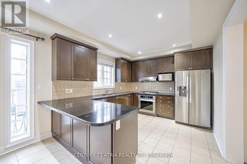 28 Lord Durham Road, Markham, ON - Indoor Photo Showing Kitchen With Stainless Steel Kitchen