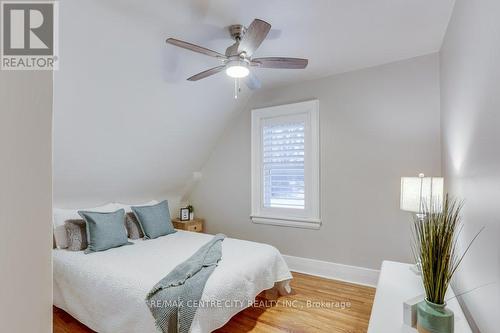 105 Windsor Crescent, London, ON - Indoor Photo Showing Bedroom