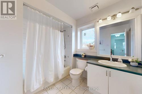 20 Wickstead Court, Brampton, ON - Indoor Photo Showing Bathroom