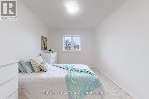 20 Wickstead Court, Brampton, ON - Indoor Photo Showing Bedroom