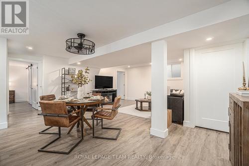 118 Elfin Grove, Ottawa, ON - Indoor Photo Showing Dining Room