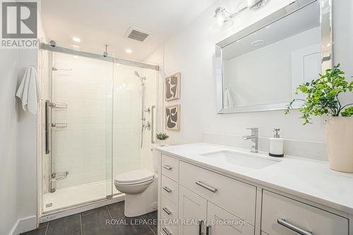 118 Elfin Grove, Ottawa, ON - Indoor Photo Showing Bathroom