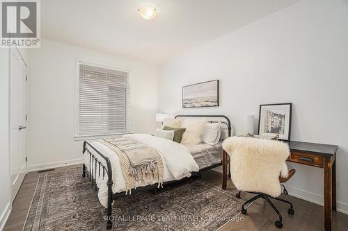 118 Elfin Grove, Ottawa, ON - Indoor Photo Showing Bedroom