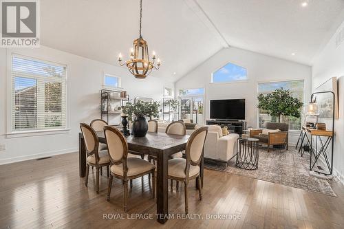 118 Elfin Grove, Ottawa, ON - Indoor Photo Showing Dining Room