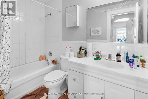 575 Huron Street, Toronto, ON - Indoor Photo Showing Bathroom