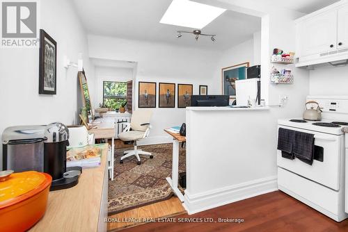 575 Huron Street, Toronto, ON - Indoor Photo Showing Kitchen