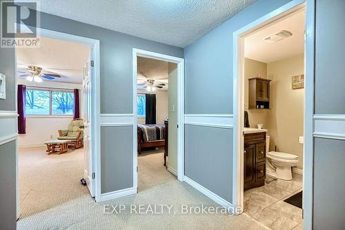 3499 Ellengale Drive, Mississauga, ON - Indoor Photo Showing Bathroom