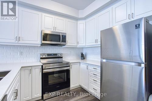 59 - 575 Woodward Avenue, Hamilton, ON - Indoor Photo Showing Kitchen