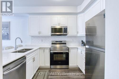 59 - 575 Woodward Avenue, Hamilton, ON - Indoor Photo Showing Kitchen With Double Sink