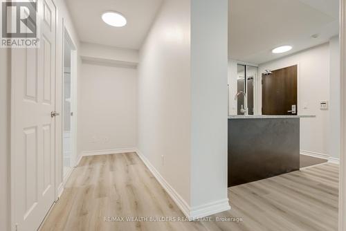 1007 - 19 Grand Trunk Crescent, Toronto, ON - Indoor Photo Showing Other Room