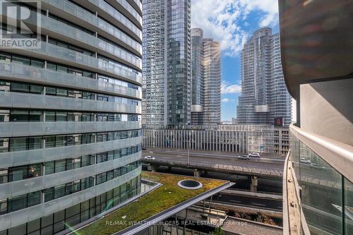 1007 - 19 Grand Trunk Crescent, Toronto, ON - Outdoor With Balcony With Facade