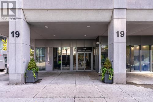 1007 - 19 Grand Trunk Crescent, Toronto, ON - Outdoor