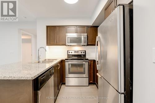 1007 - 19 Grand Trunk Crescent, Toronto, ON - Indoor Photo Showing Kitchen With Stainless Steel Kitchen With Double Sink With Upgraded Kitchen