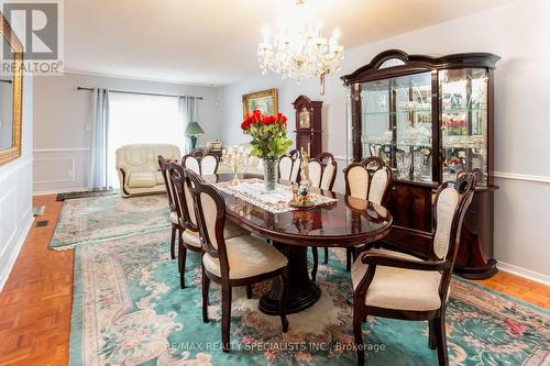 949 Hampstead Court, Mississauga, ON - Indoor Photo Showing Dining Room