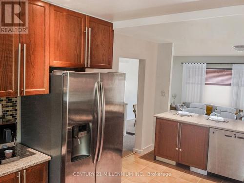 131 - 475 Bramalea Road, Brampton, ON - Indoor Photo Showing Kitchen