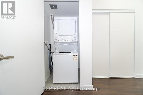 2508 - 2560 Eglinton Avenue W, Mississauga, ON - Indoor Photo Showing Laundry Room