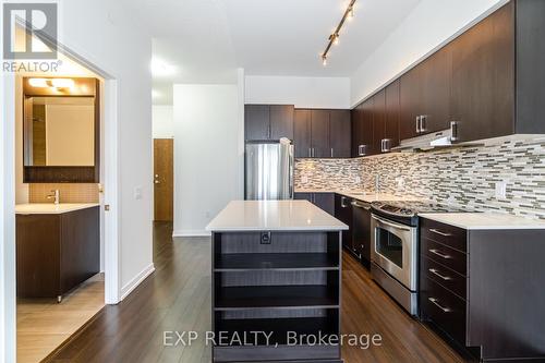 2508 - 2560 Eglinton Avenue W, Mississauga, ON - Indoor Photo Showing Kitchen With Upgraded Kitchen