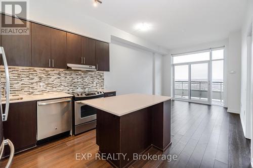 2508 - 2560 Eglinton Avenue W, Mississauga, ON - Indoor Photo Showing Kitchen With Upgraded Kitchen