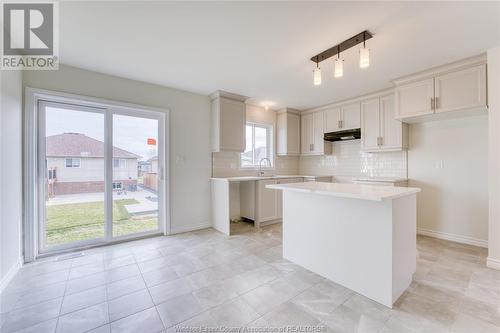 1052 Lublin Avenue, Windsor, ON - Indoor Photo Showing Kitchen