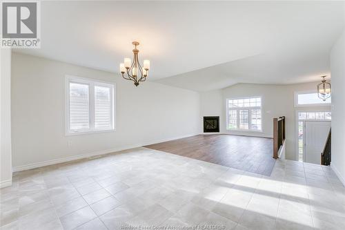 1052 Lublin Avenue, Windsor, ON - Indoor With Fireplace