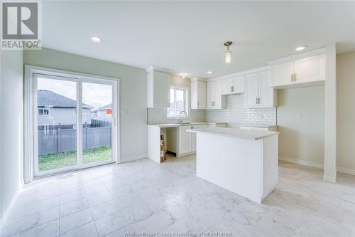 1040 Lublin Avenue, Windsor, ON - Indoor Photo Showing Kitchen